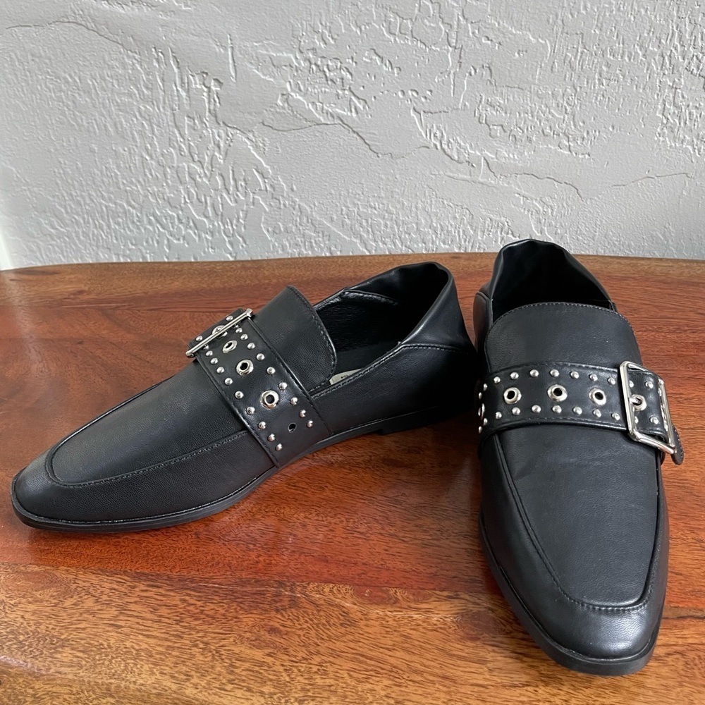 Vintage Havana  Slip-On/ Loafer in Black with Silver Handwear‎ Size: 8 - Picture 9 of 10